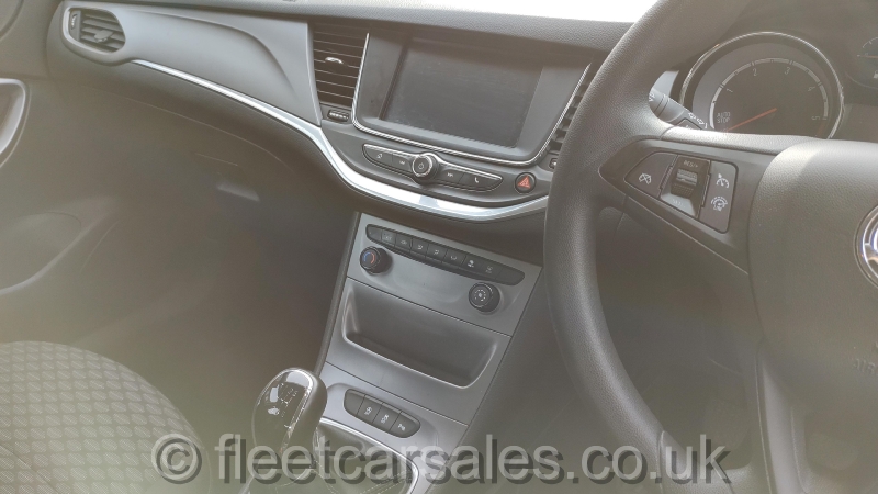 vauxhall astra 1.6 cdti cup holders